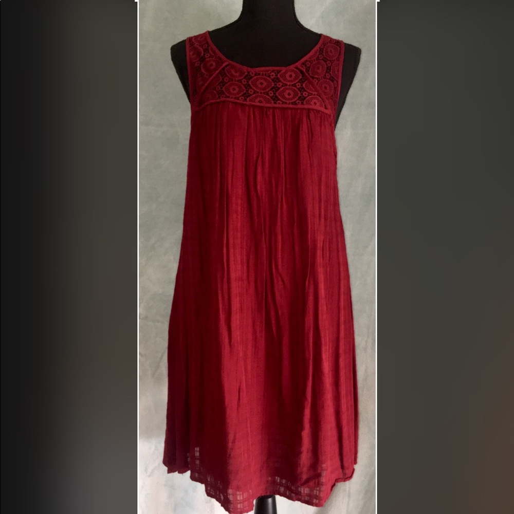 🎉HP🎉 Liz Lange Burgundy Maternity Dress